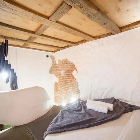 Apartman з сауною на площі ринок для 4 -х гостей - в еко стилі Lviv