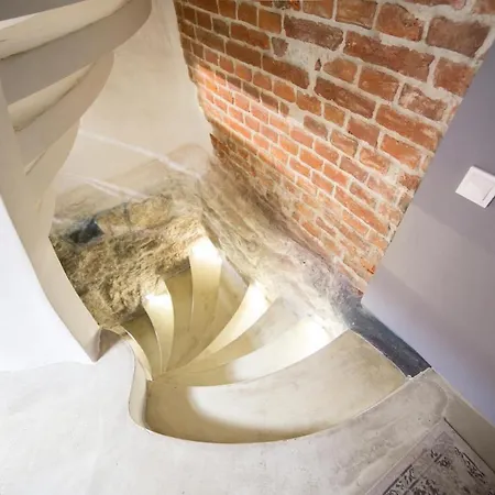 Apartman з сауною на площі ринок для 4 -х гостей - в еко стилі