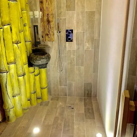 з сауною на площі ринок для 4 -х гостей - в еко стилі * Lviv