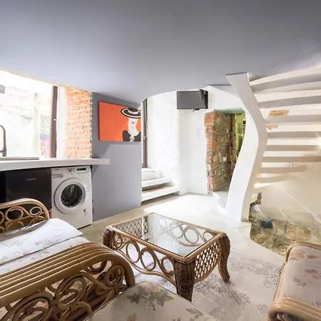 з сауною на площі ринок для 4 -х гостей - в еко стилі Apartamento *