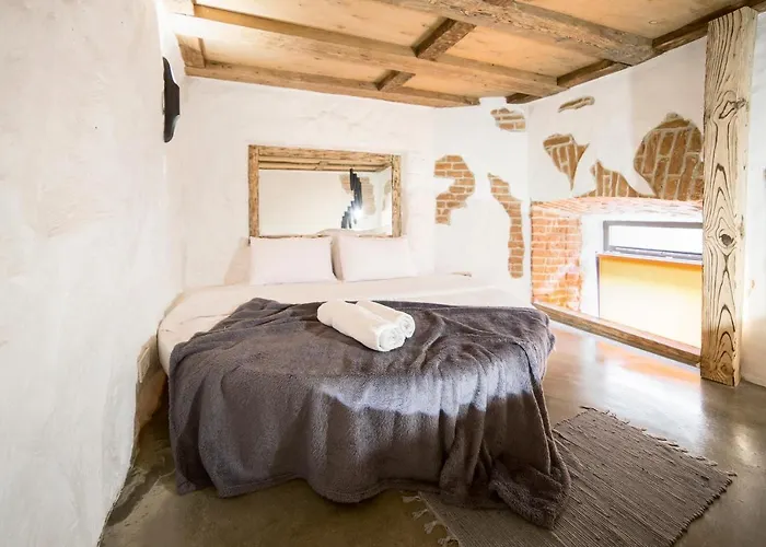 شقة з сауною на площі ринок для 4 -х гостей - в еко стилі *