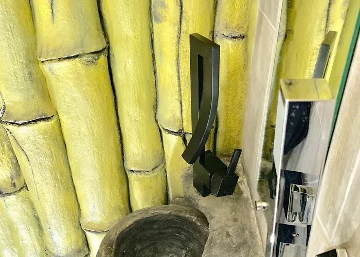 з сауною на площі ринок для 4 -х гостей - в еко стилі