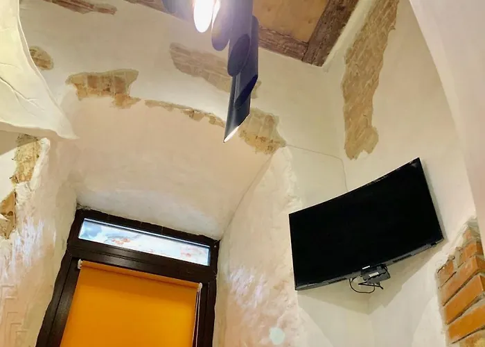 Apartamento з сауною на площі ринок для 4 -х гостей - в еко стилі *