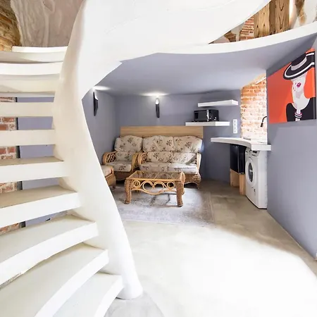 з сауною на площі ринок для 4 -х гостей - в еко стилі *